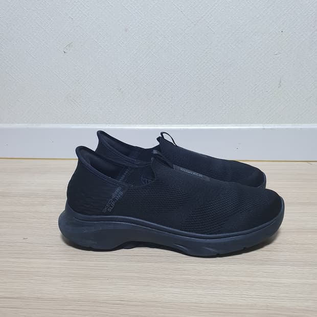 스케쳐스 고워크 슬립온 블랙 270