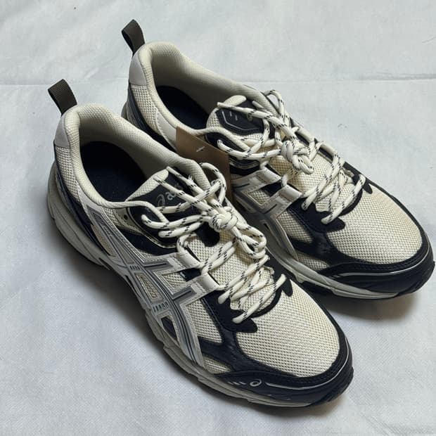 (새상품 9, 9.5) 아식스 젤 누노비키 다크올리브 크림