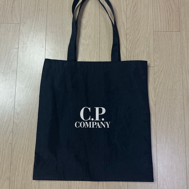 CP컴퍼니 에코백 새상품 판매