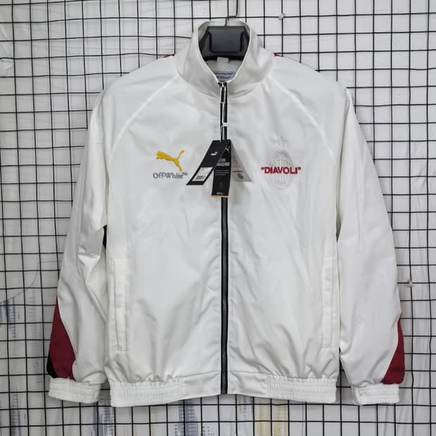 퓨마 x 오프화이트 AC밀란 바람막이 화이트(희귀 매물)