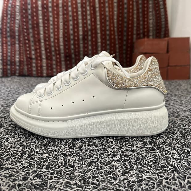 알렉산더 맥퀸 오버솔 스니커즈 35 / 225mm