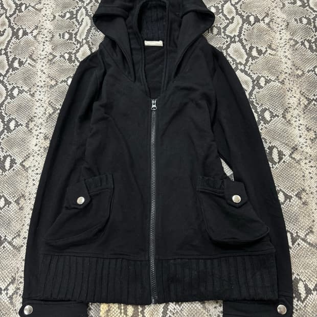 “Vintage” Y2K Mood Black Multi Pocket Ho