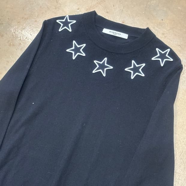 지방시 블랙 스타 자수 블랙 울 니트