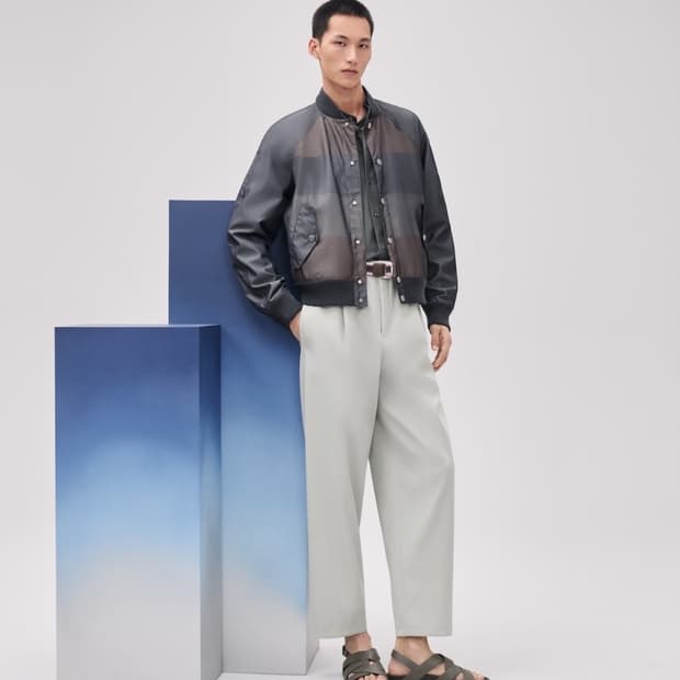 에르메스 2025 S/S 봄버 자켓 판매 합니다.
