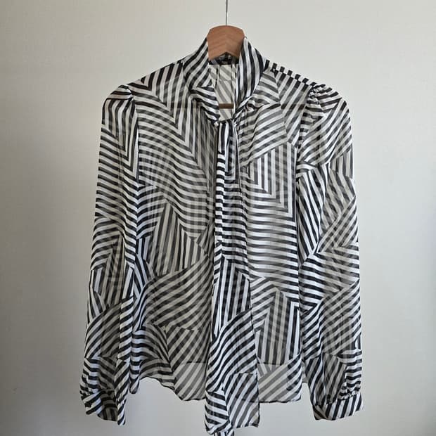 Vingt-Trois Silk Scarf-Tie Blouse 