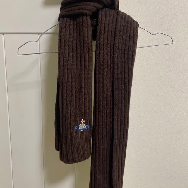 비비안웨스트우드 니트 머플러