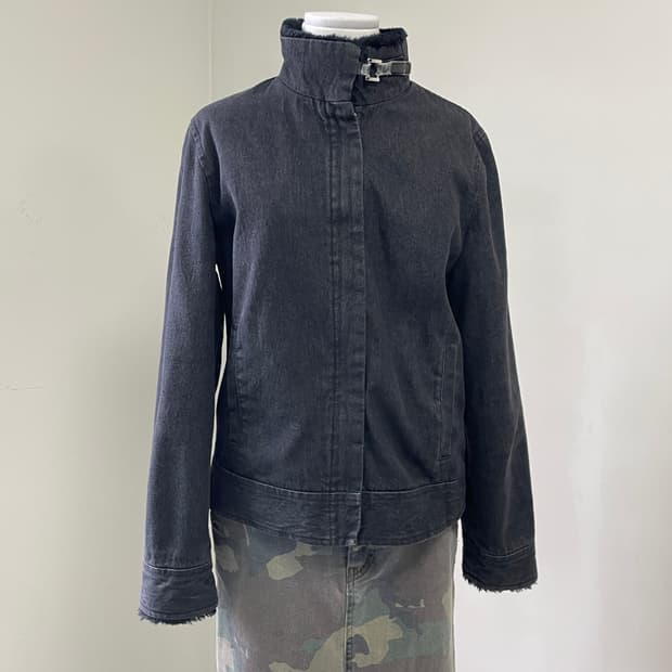 콤사이즘 데님 벨티드 자켓 