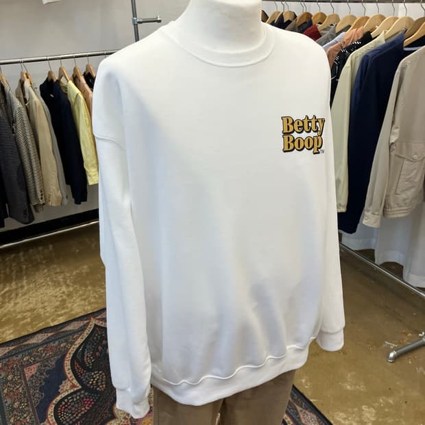 베티붑 긴팔티
