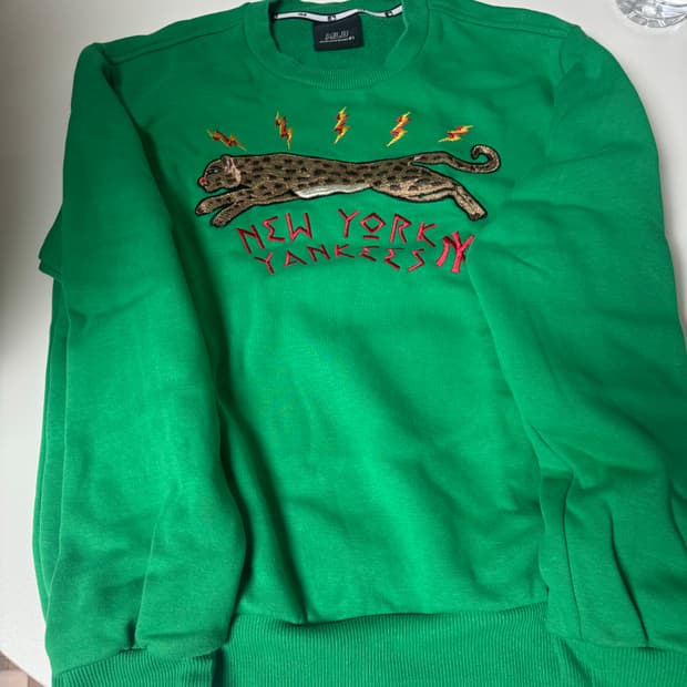 MLB 그린 맨투맨 