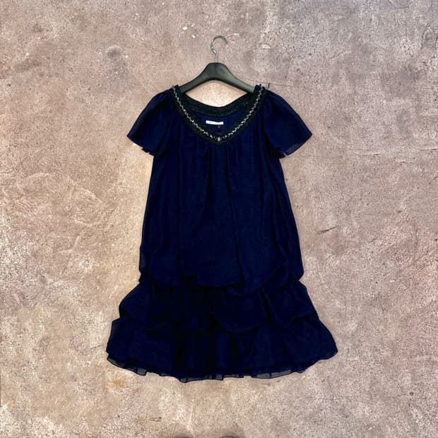 AXES FEMME 밑단 퍼프라인 원피스