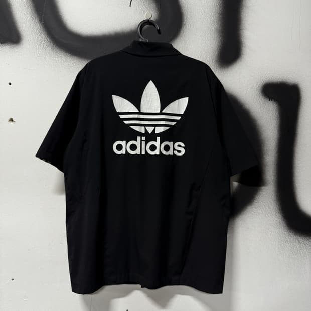 아디다스 빅 프린팅 파이어버드 반팔 코치 자켓