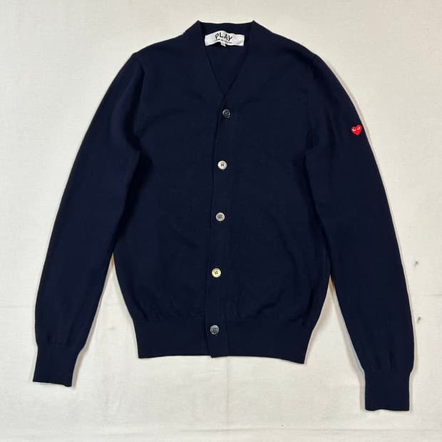 M) 꼼데가르송 플레이 스몰 와펜 네이비 가디건 정품