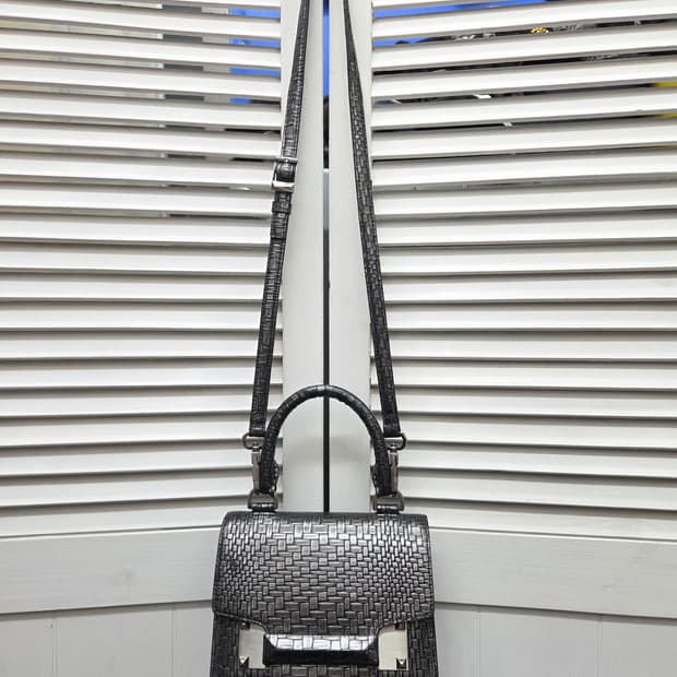 덱케 소가죽 미니 토트 크로스백