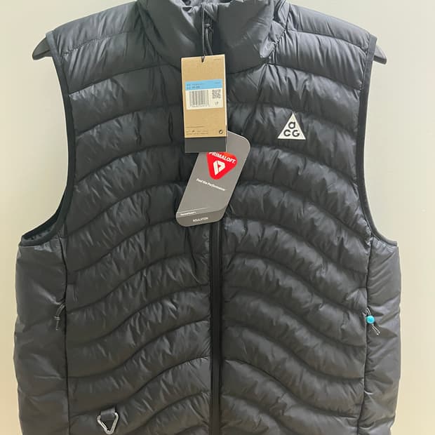 나이키 ACG 라바 플로우 베스트 조끼 블랙 아시아 M 팝니다.