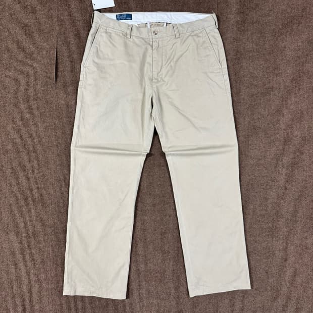 (37) Polo Ralph Lauren Chino Pants