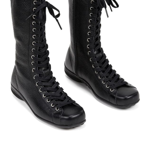 LACE-UP TRAINING BOOTS, BLACK