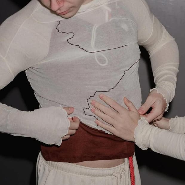 베이스레인지 gerrymandered turtleneck