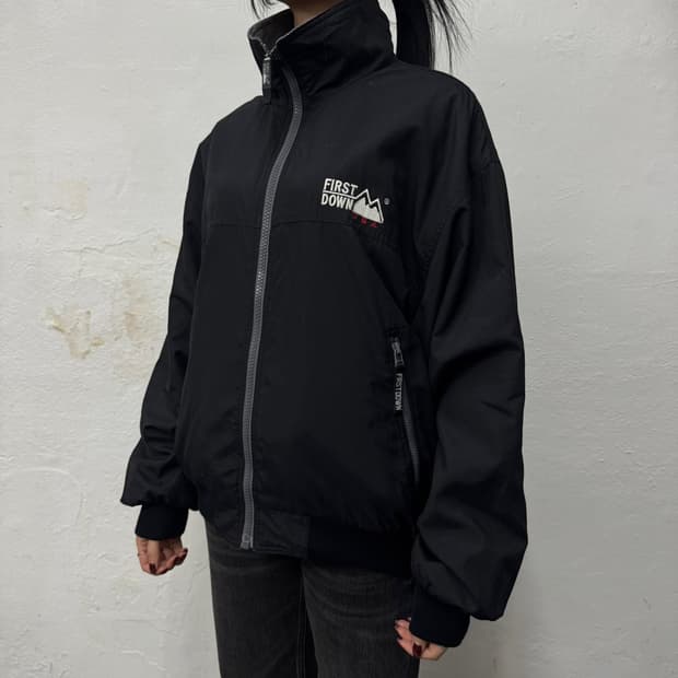 퍼스트다운 블랙 자수로고 리버시블 멜란지 플리스 2way 하이넥 자켓