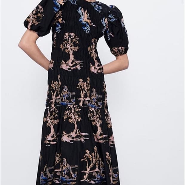 [ZARA] 엘라스틱 자수 원피스