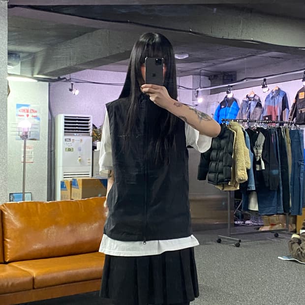 스노우피크 어패럴 블랙 루트 스탠드넥 베스트B4084 