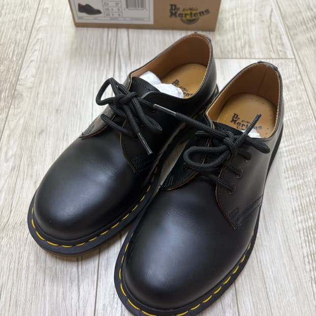 닥터마틴 1461 3홀 스무스 230