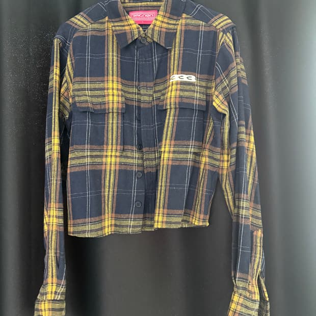 비액세스 크롭 옐로우 셔츠