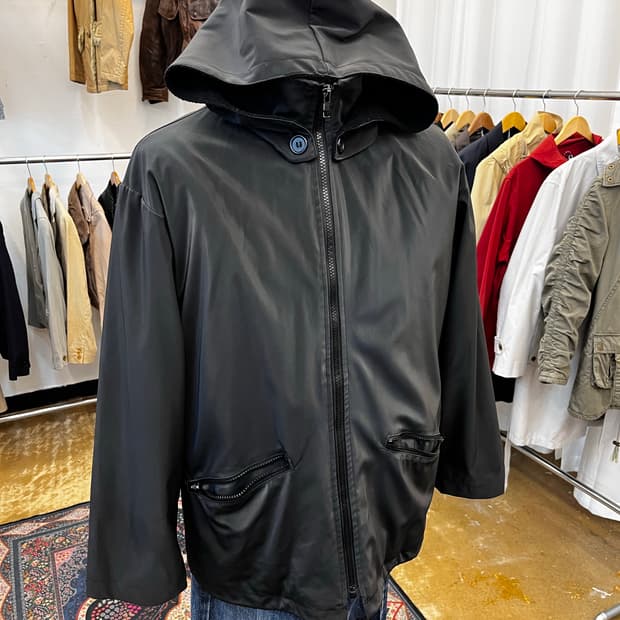 아르마니 진스 러버 쉘 후드 자켓 블랙