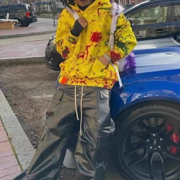 GIVENCHY 마쉬멜로우 스터드 장식 스웨이드 블랙 뮬