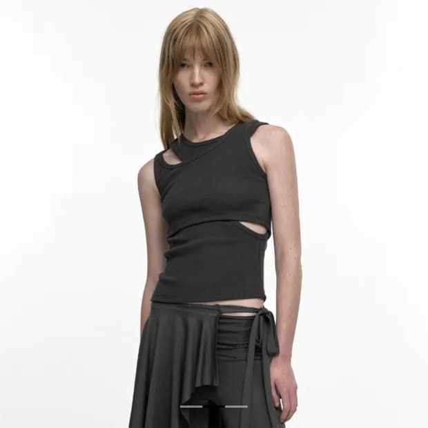 slit layered sleeveless