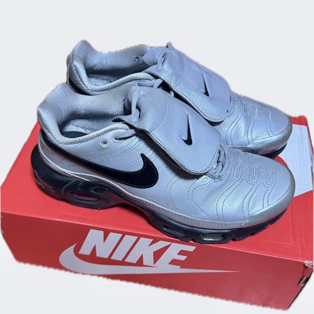 나이키 에어맥스 플러스 TNPO 울프 그레이 240