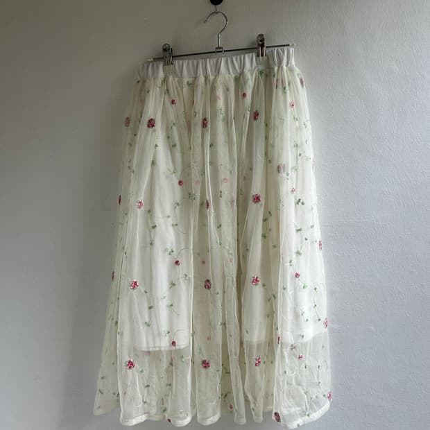 장미꽃잎 스커트