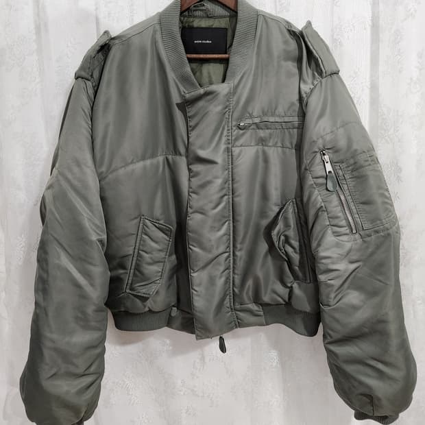 엔타이어 스튜디오 a-2 봄버 (L) 착샷있음