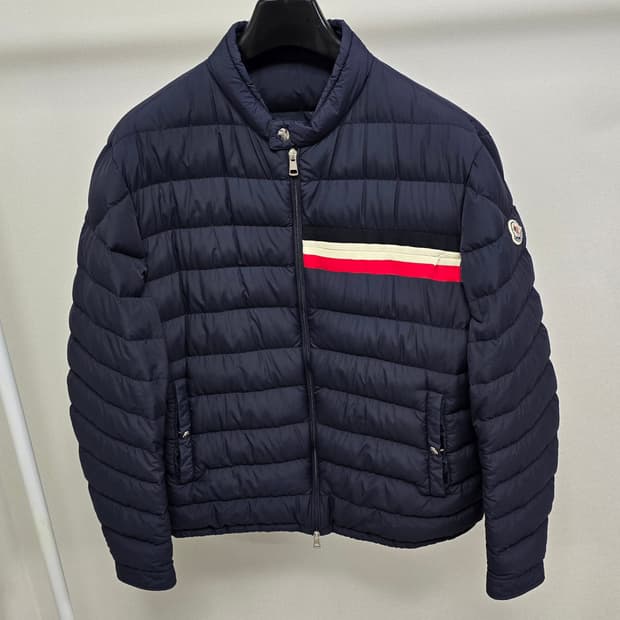 몽클레어 예레스 패딩 6사이즈 110 판매