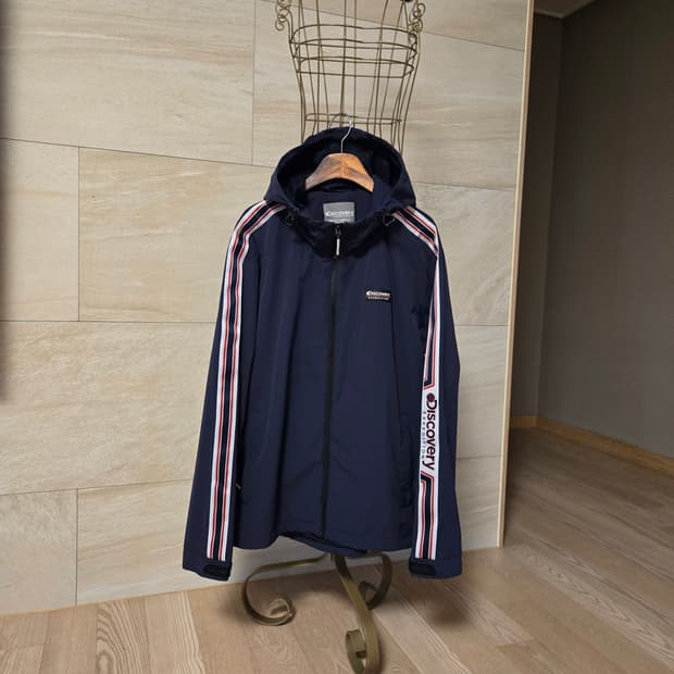 [105] 디스커버리 남성 후드 바람막이 자켓