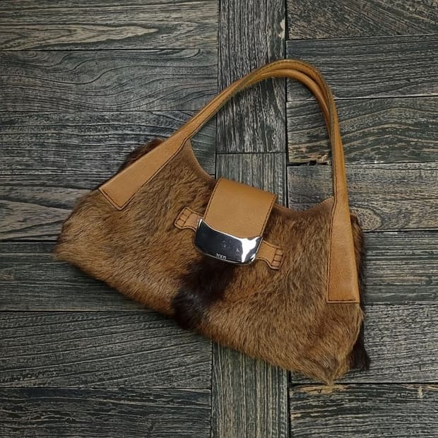 [토즈 송치 퍼 리얼 레더 숄더백 P01265