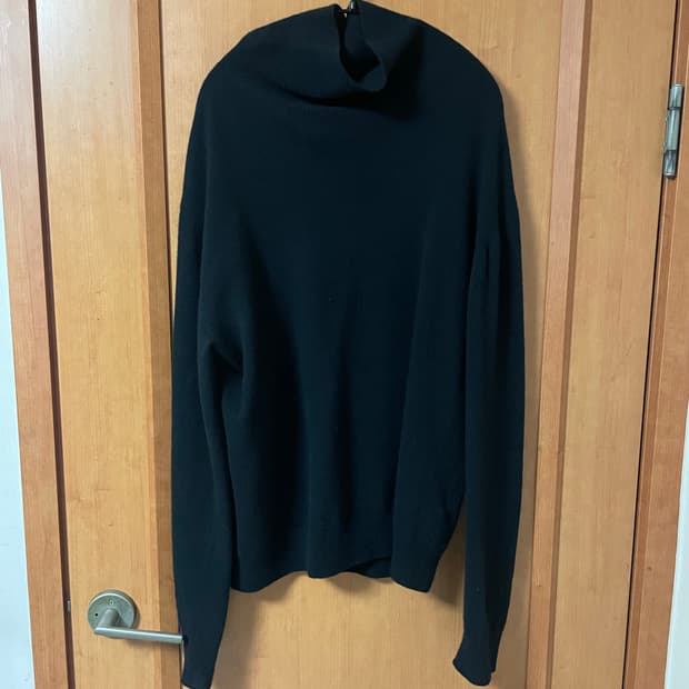 스테디에브리웨어 SEW 릴렉스드 울 캐시미어 터틀넥 니트 (블랙) 2사이