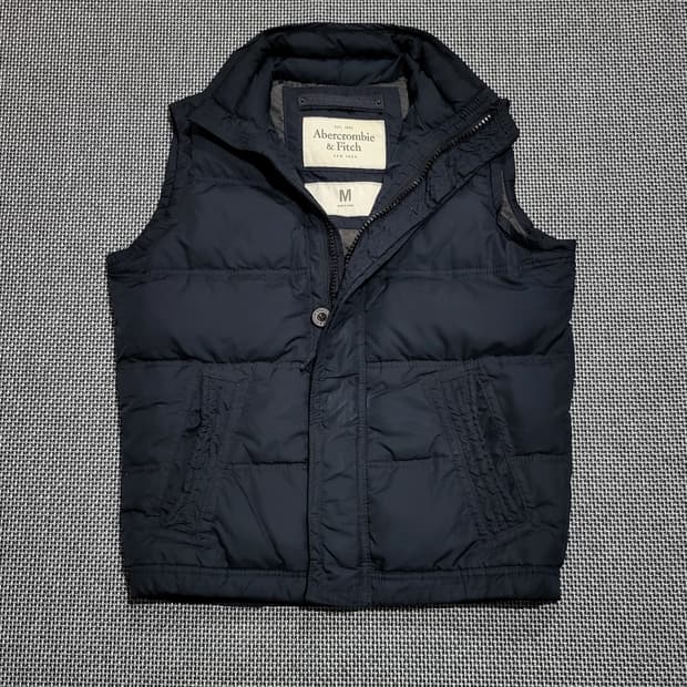 아베크롬비 올드스쿨 패딩 조끼 베스트 네이비 (M)