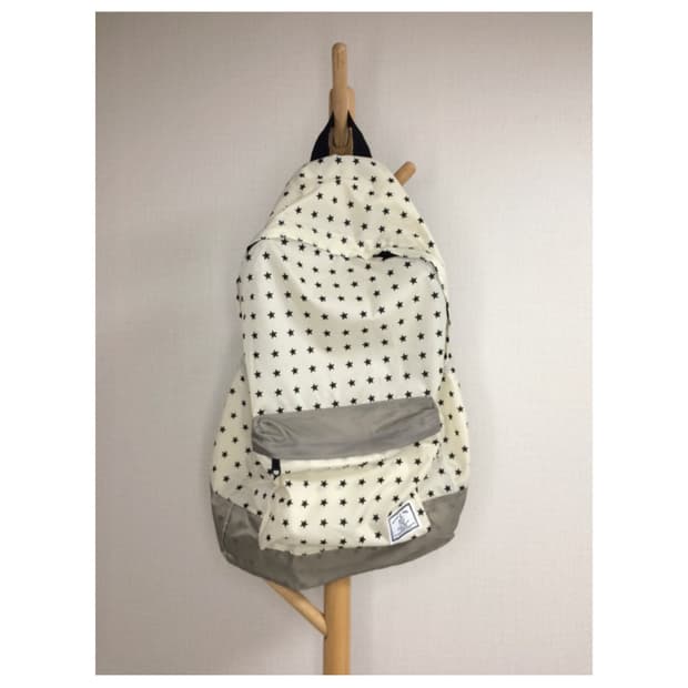 빈티지 아이보리 별 무늬 패턴 경량 백팩