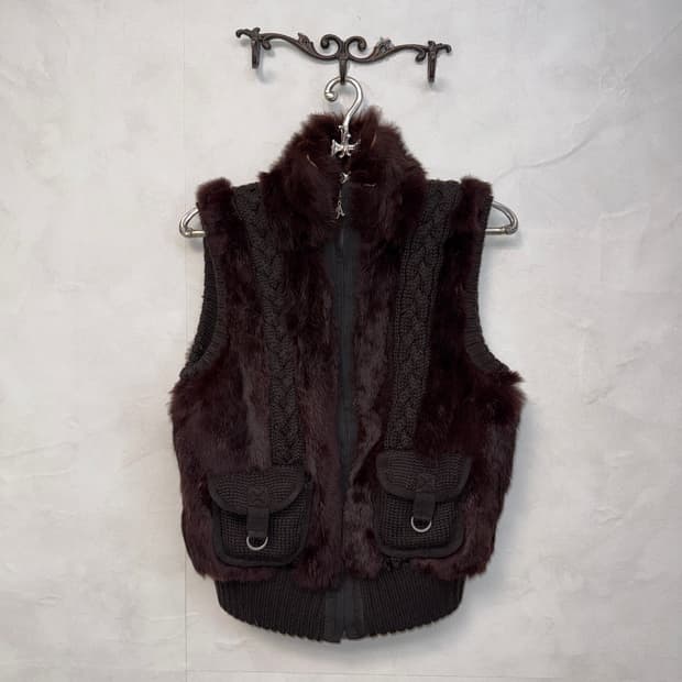 Red brown rabbit fur twist knit vest