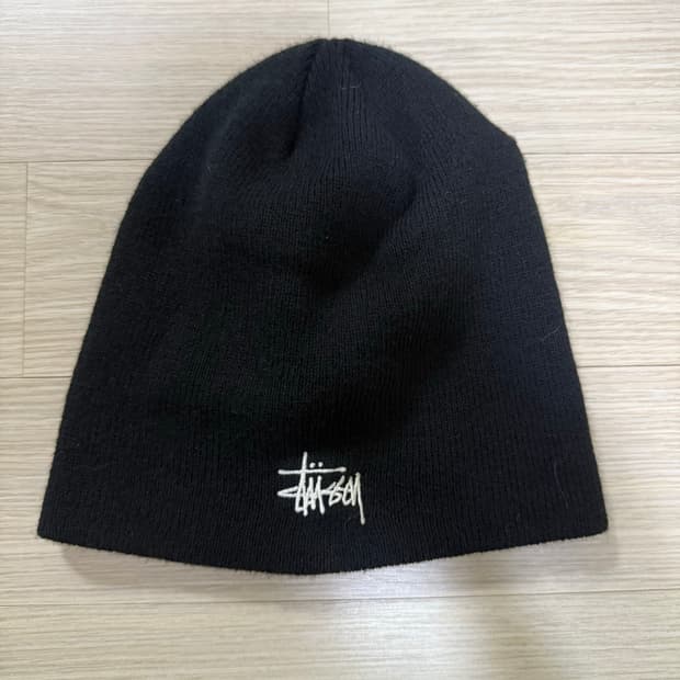 스투시 베이직 스컬캡 비니 블랙