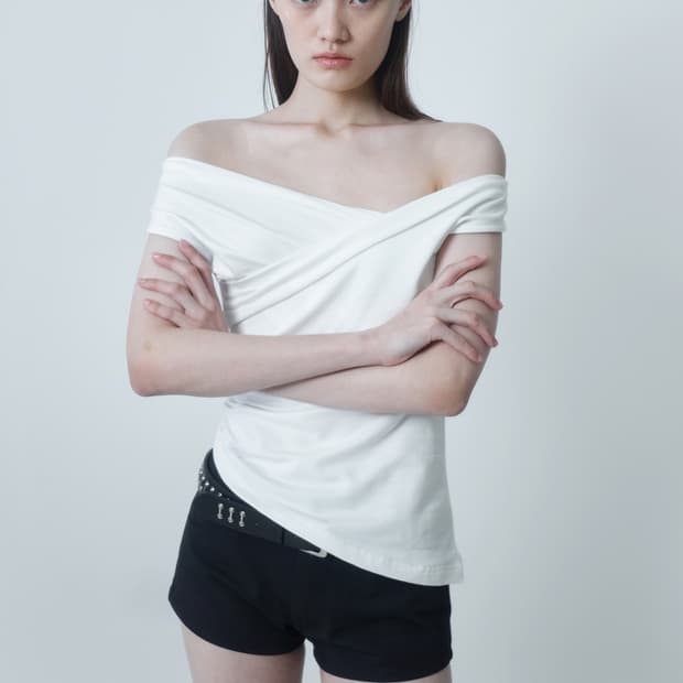 세릭 드레이프 크로스 슬리브리스 반팔 나시