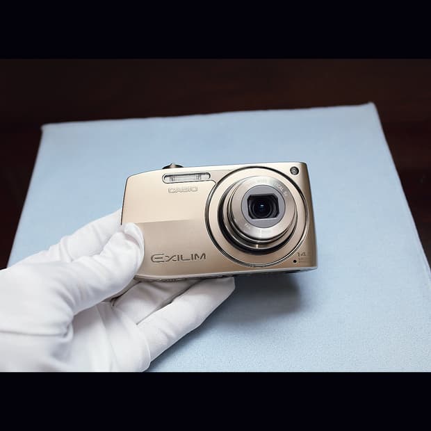 레어<민트급>카시오 엑슬림 z2300 골드 빈티지 디카
