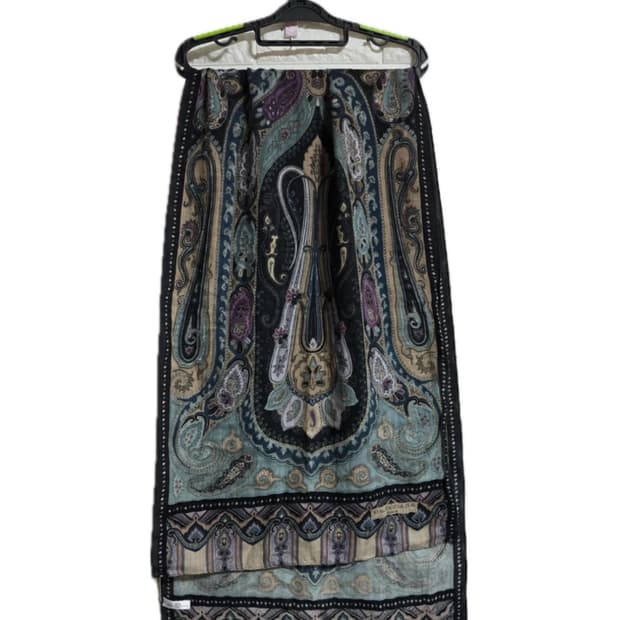 발렌시아가 울 머플러