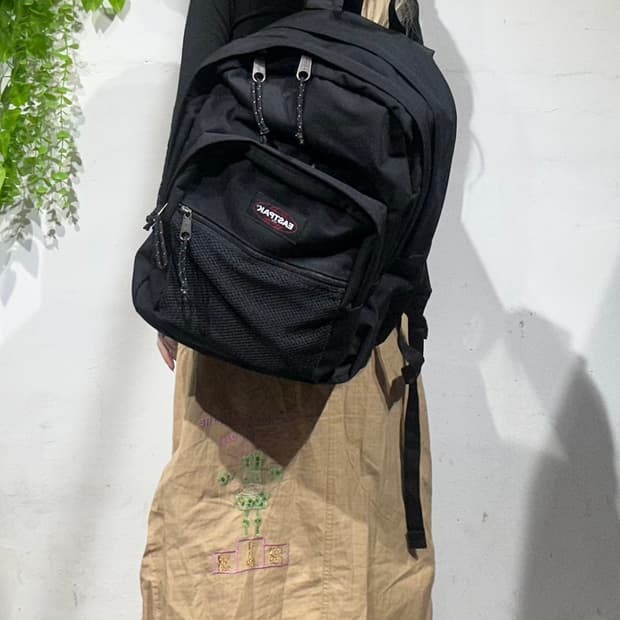 이스트팩 블랙 백팩 가방