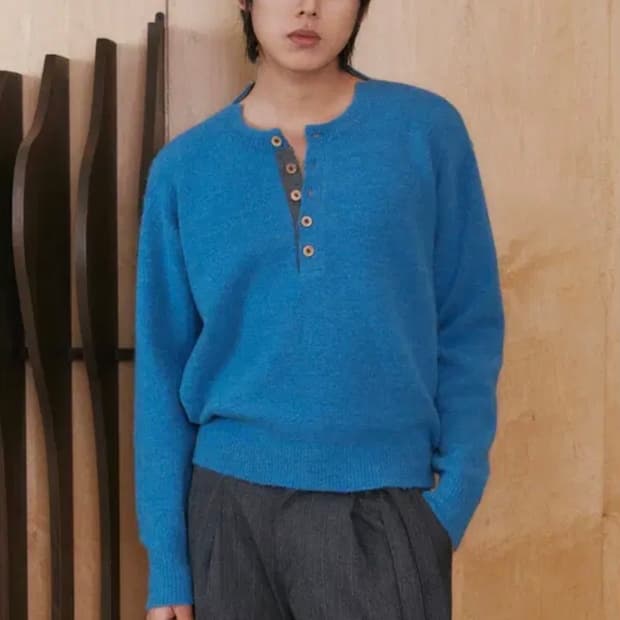 웨이비니스 헨리넥 니트