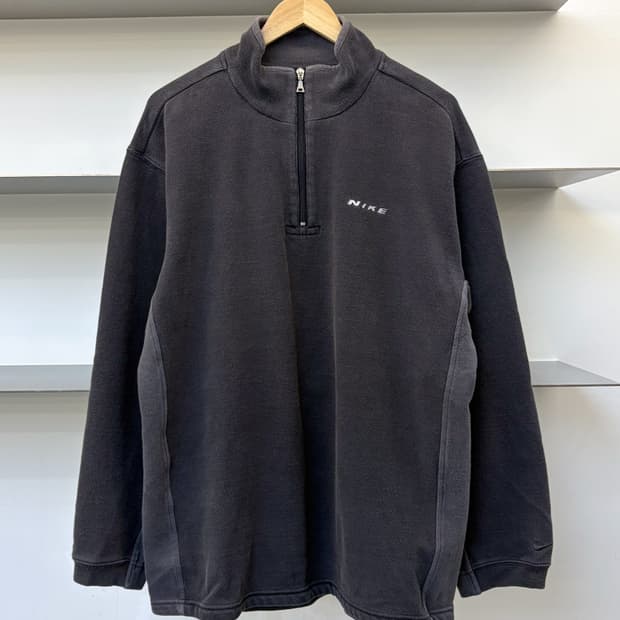 나이키 90s 스펠 로고 풀오버 하프 집업