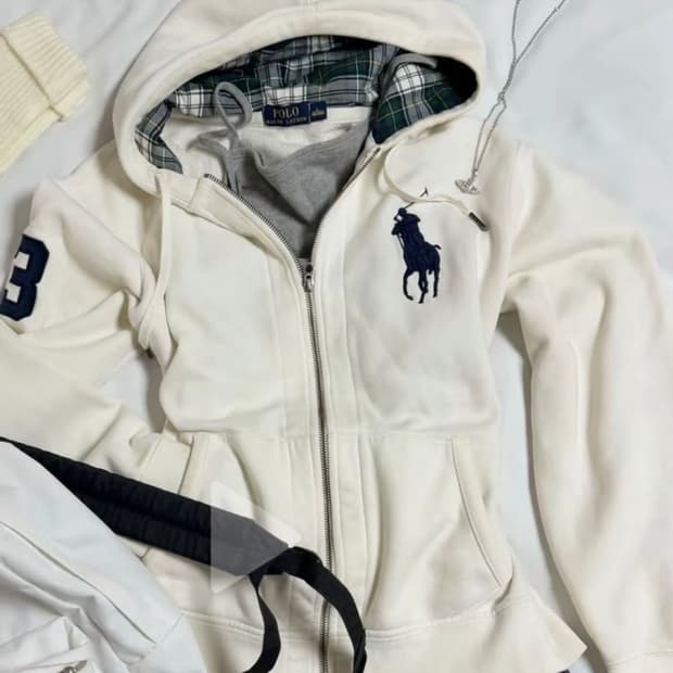 폴로 랄프로렌 후드집업 화이트 구해요