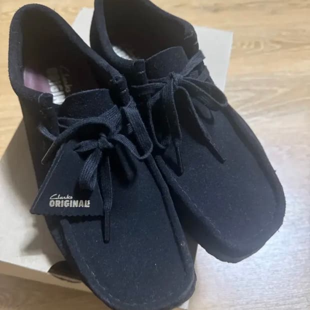 클락스 블랙 260