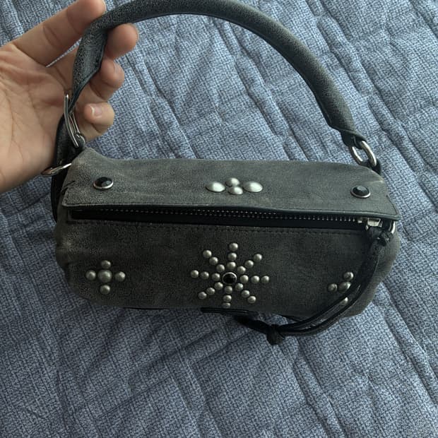 오픈와이와이 스터드 필로우 미니백 