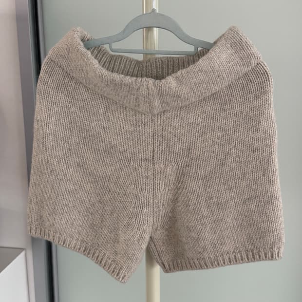 낫띵리튼 니트 반바지